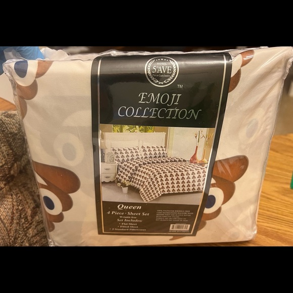 Hotel 5th Avenue Emoji Collection Queen 4 Piece Sheet Set - Picture 1 of 2